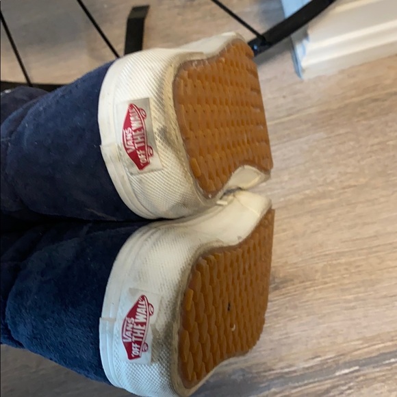 Hi Cut Vans - Picture 6 of 7